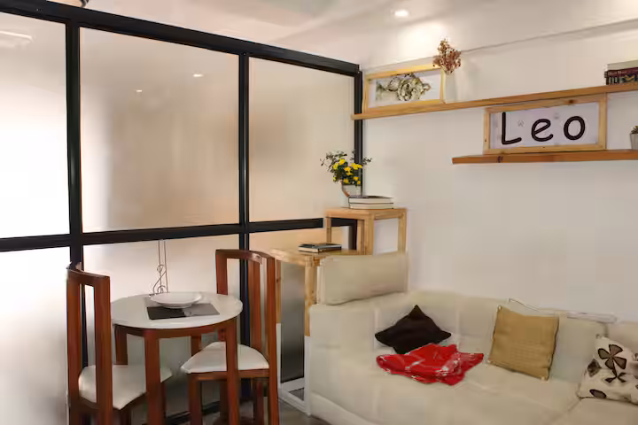 Leo – Modern 1BR - Image 10