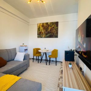 Lake Naivasha Resort Neighbour