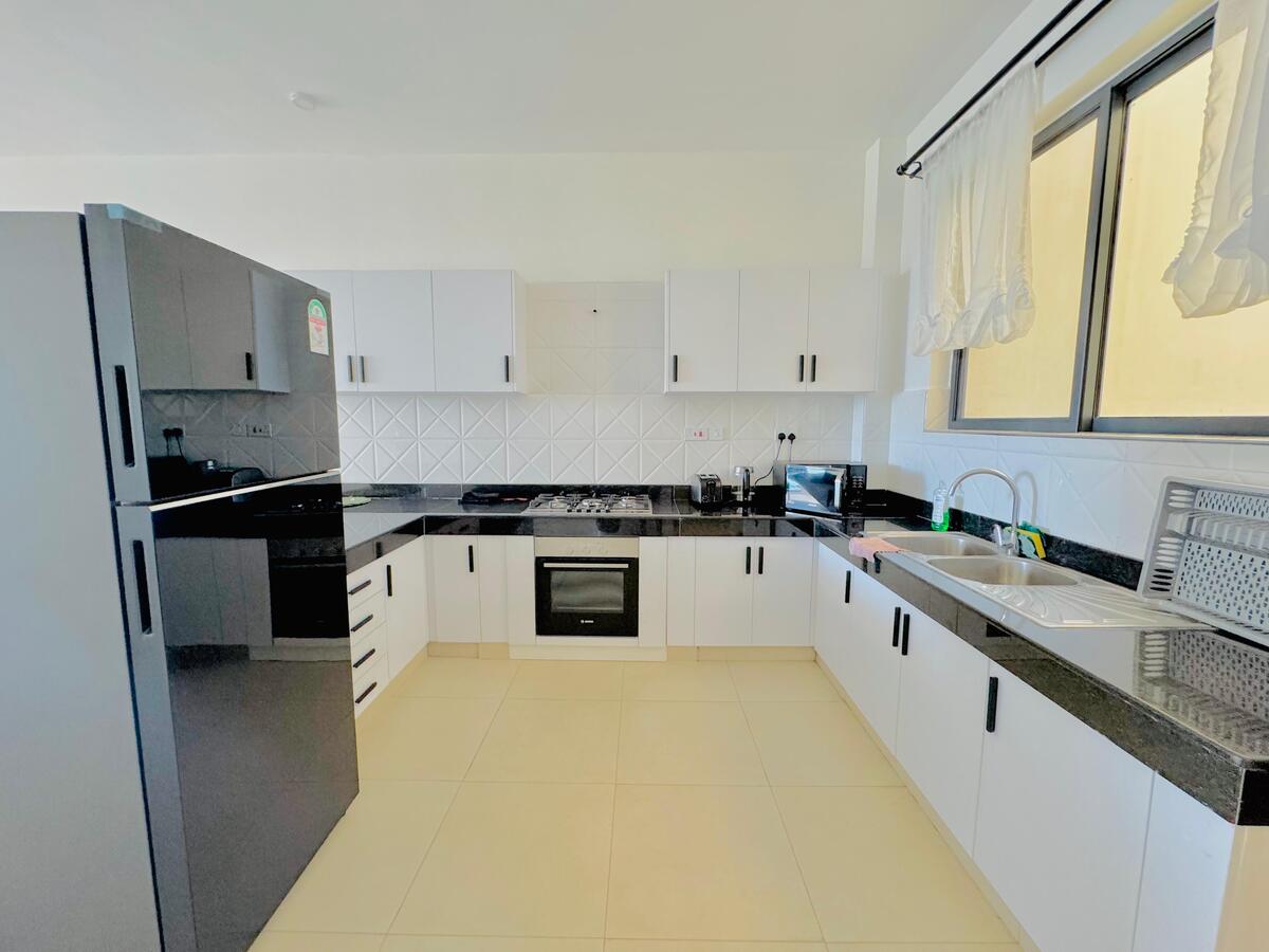 Nyali, The Sunflower 3br Beachfront - Image 3